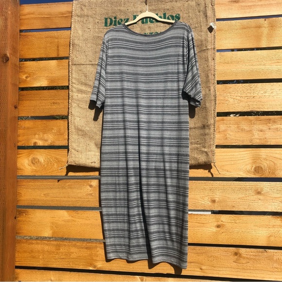 LLR BodyCon Julia Dress Grey with Black Stripes Size 3x Like New! - Picture 2 of 6